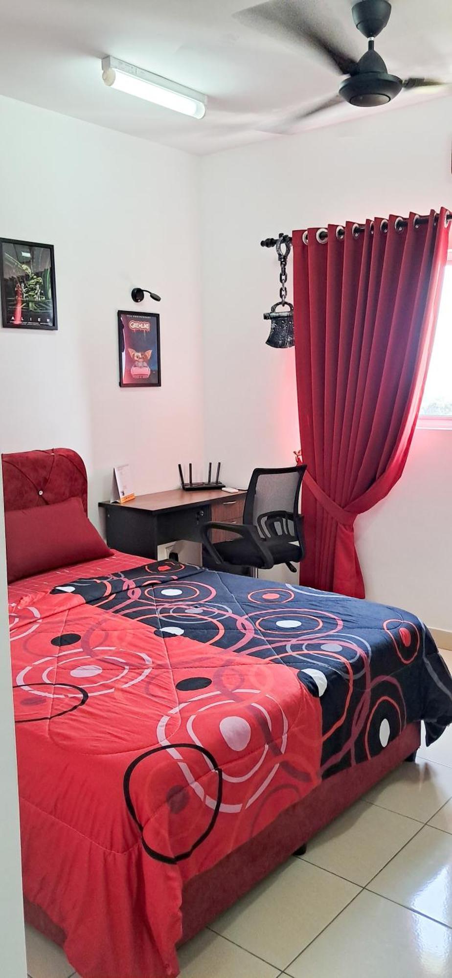 The Red Room Alanis Residence Sepang Bagian luar foto